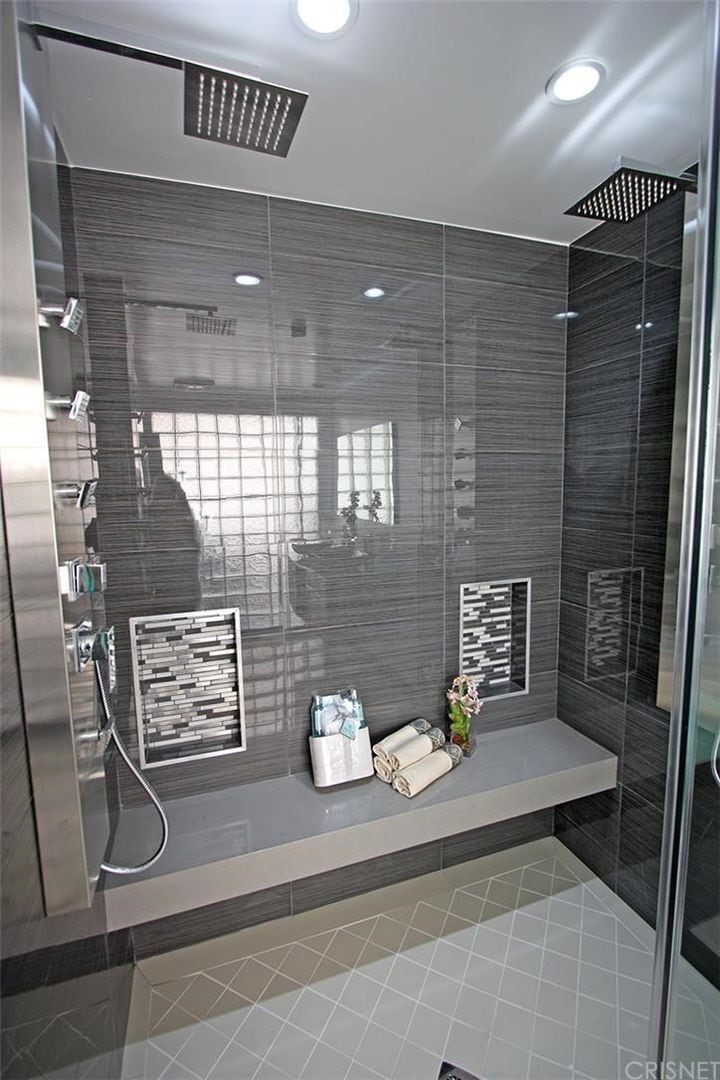 Building Photo - Live in the 90210! Stunning Modern Newly Renovated 2 Bedroom plus bonus room home in Beverly Hills!