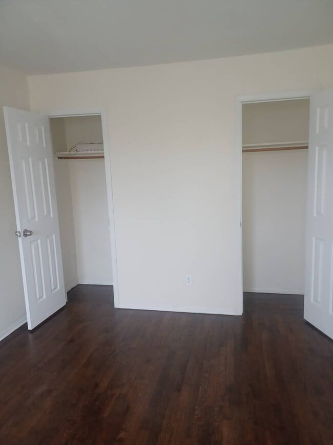 Building Photo - 103-0-103102 102nd St