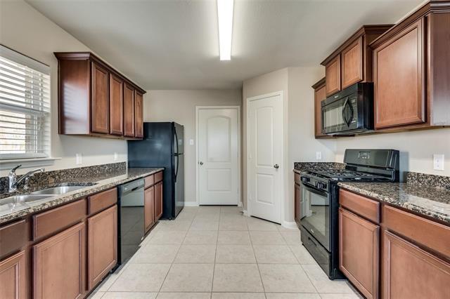 Building Photo - 2106 Bluebell Dr