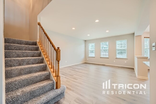 Building Photo - 611 China Clipper Cir