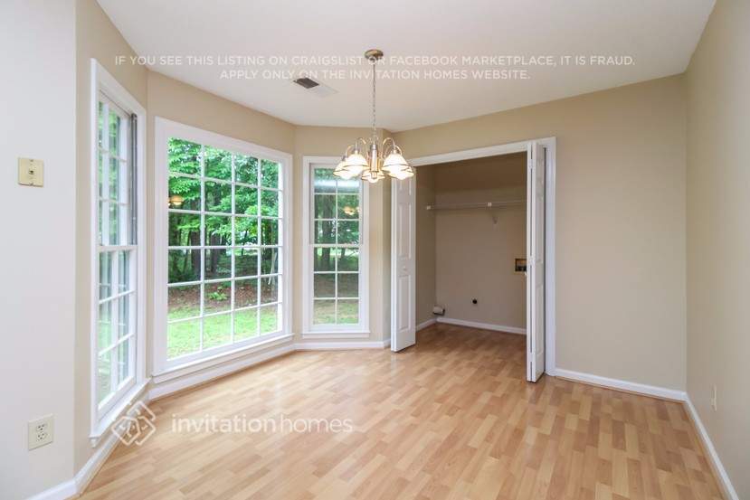 Building Photo - 2585 Loring Rd NW