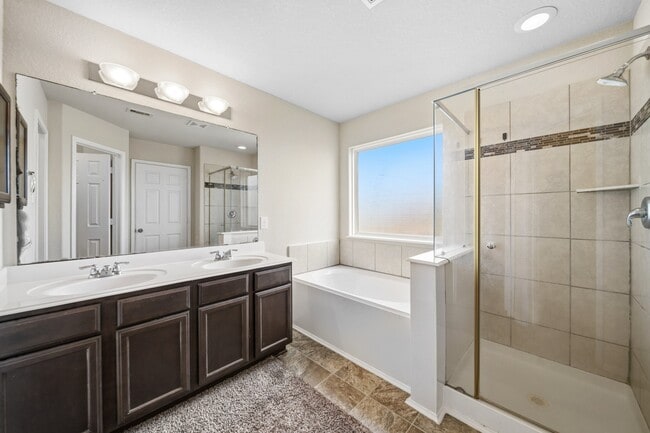 Building Photo - 2415 Cloudy Bay Dr