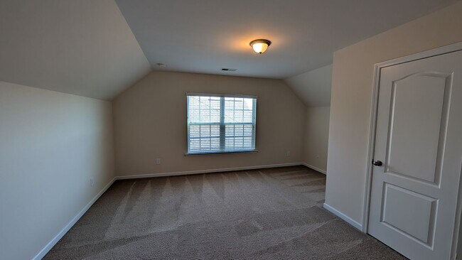 Building Photo - 4848 Pepper Dr