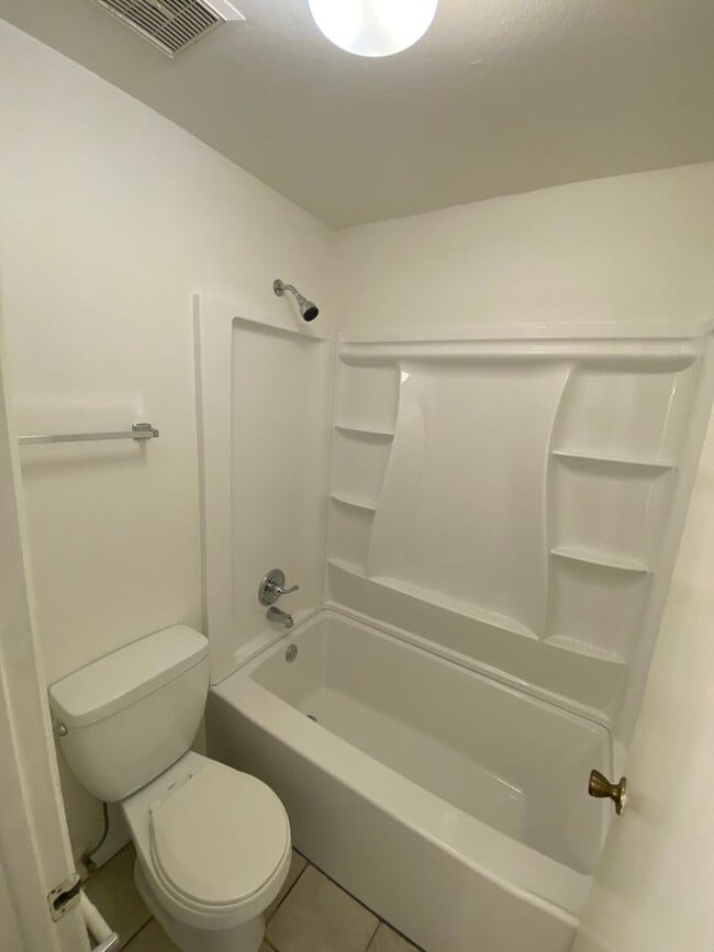 Building Photo - 2 bedroom 2 bath Condo near ASU