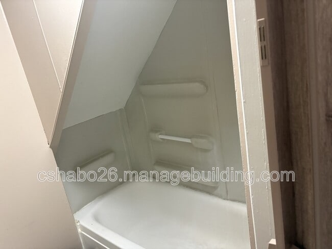 Building Photo - 904 S 4th Ave