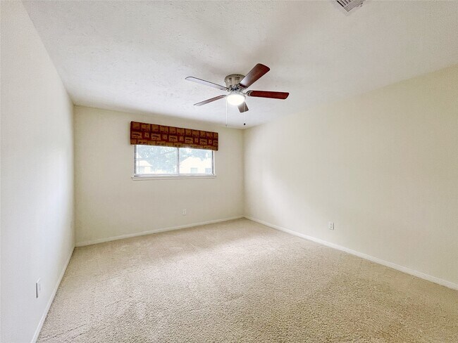 Building Photo - 3015 W Steepbank Cir