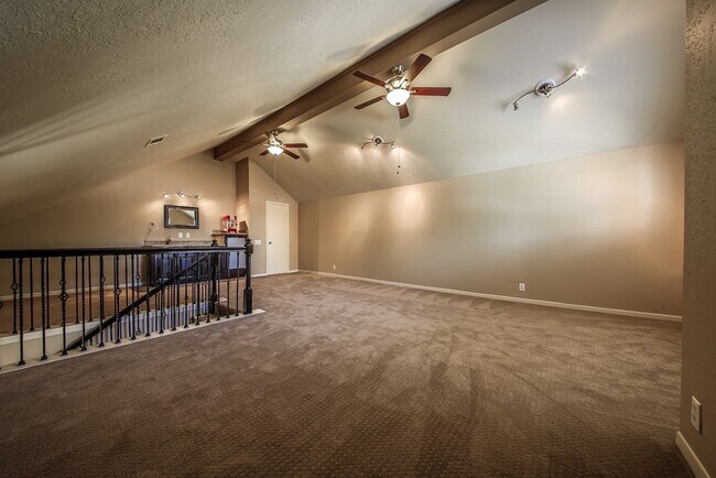 Building Photo - 2303 Cherry Bend Dr