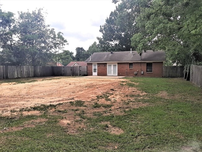 Building Photo - Charming 3-Bedroom, 2-Bath Home in Eastern...