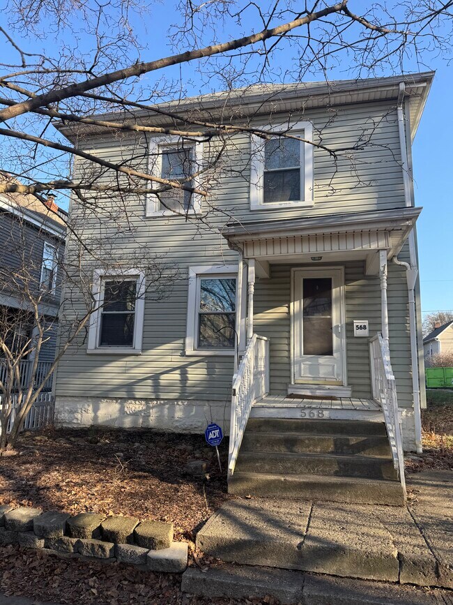 Primary Photo - 568 W 2nd Ave
