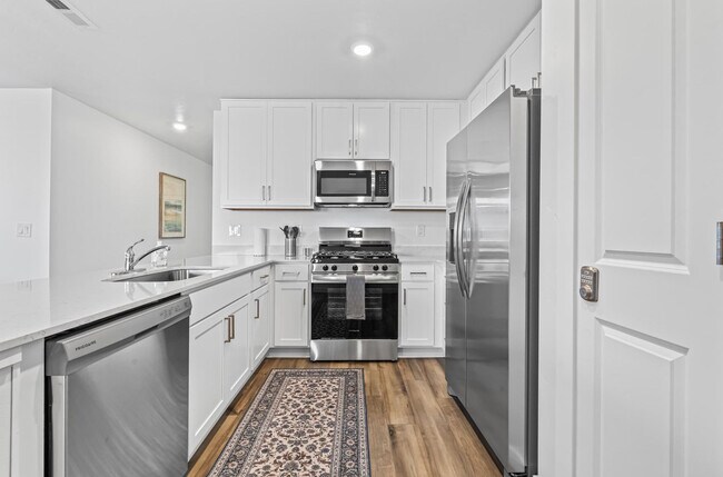 Building Photo - 8648 E Wishmore St