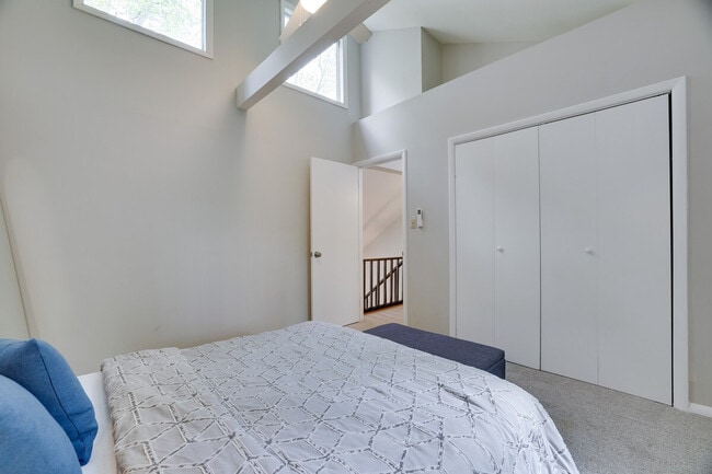 Building Photo - 141 Tommy's Ln