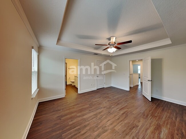 Building Photo - 844 Heavenly Drive