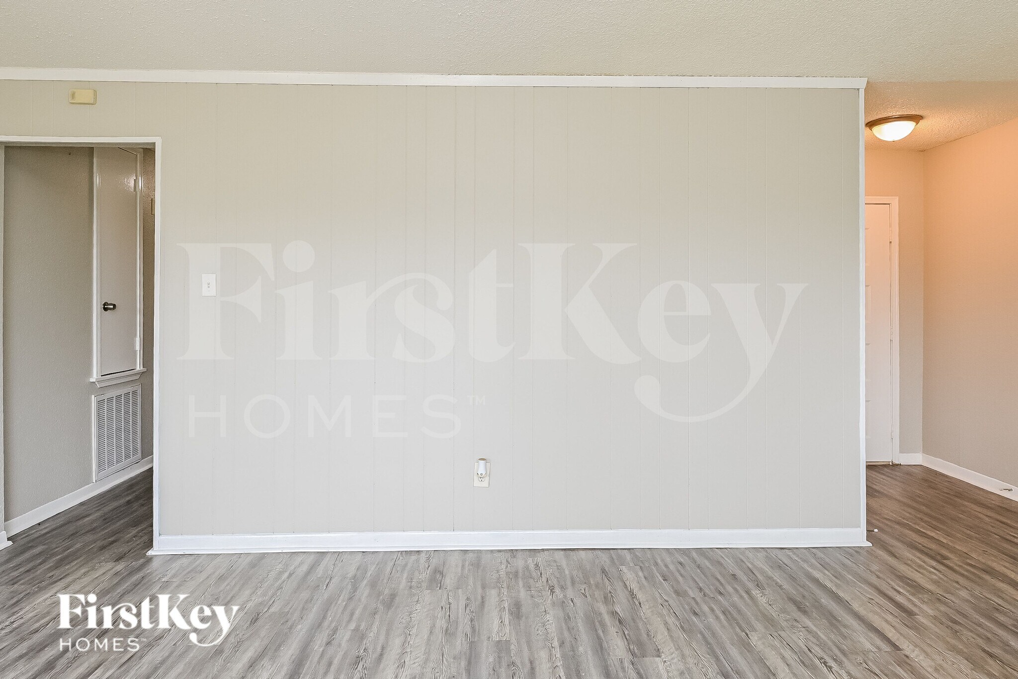 Building Photo - 4927 Kilkenny Dr