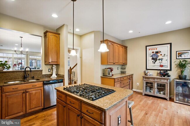 Building Photo - 440 Ferdinand Day Dr