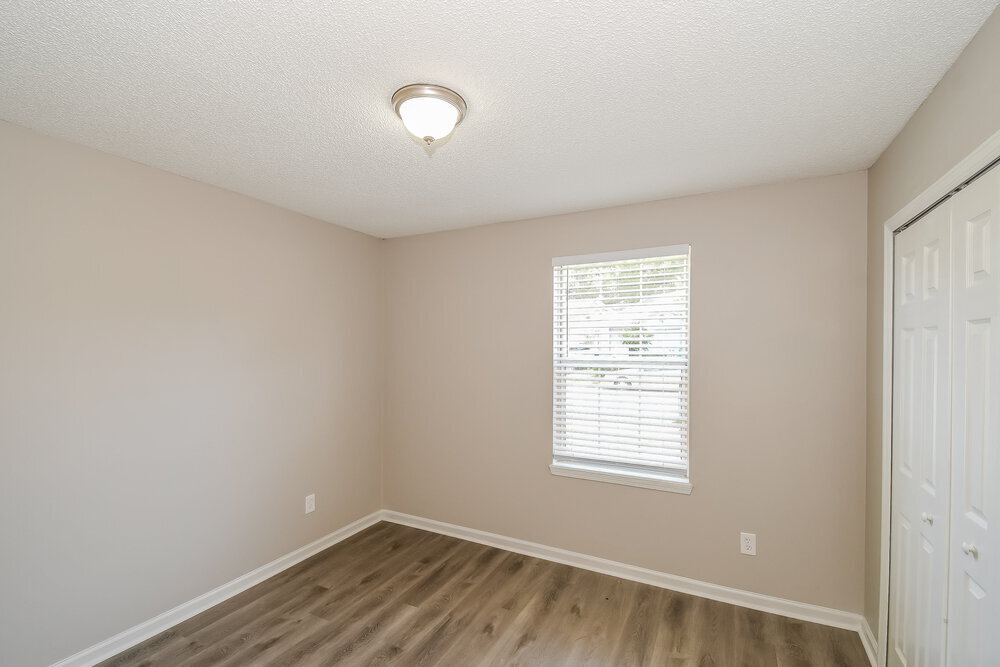 Building Photo - 282 Aquarius Cir W