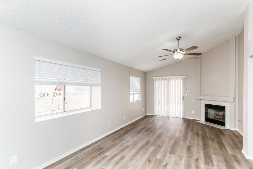 Building Photo - 1027 Overture Dr