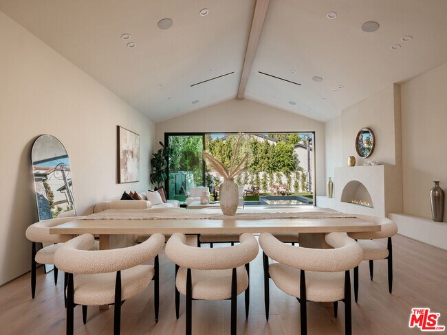 Building Photo - 14647 Morrison St