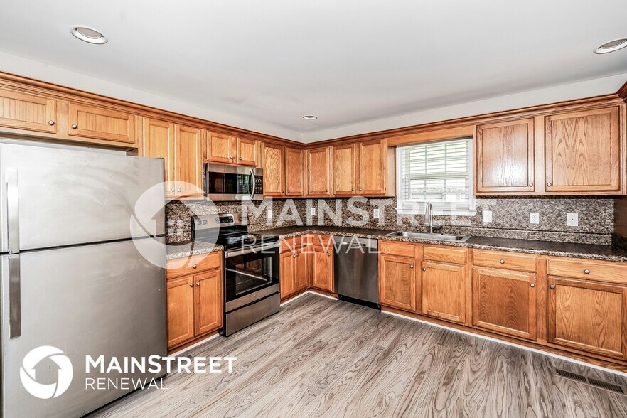 Building Photo - 865 Moonlite Dr
