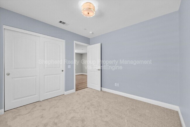 Building Photo - 12167 Chutes Ct