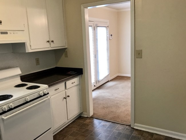 Building Photo - 330 Winding River Dr