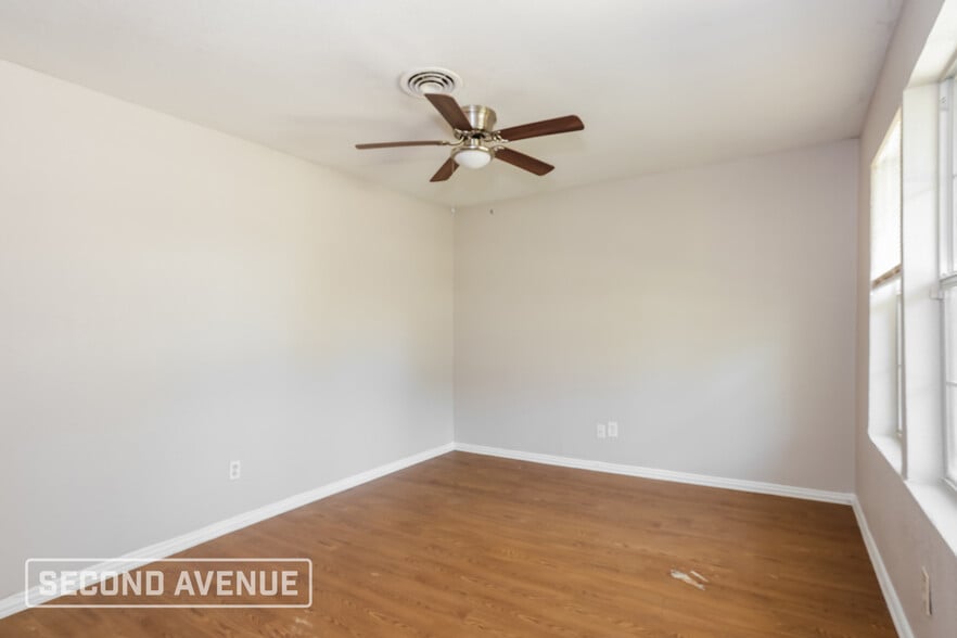 Building Photo - 2005 Mt Pleasant Dr