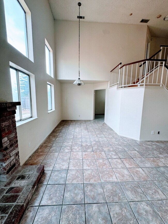 Building Photo - 5141 Bassett Way