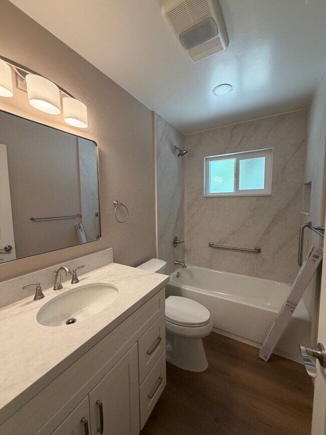 Building Photo - Charming Single Family Home - Completely Remodeled 2 Bed, 1.5 Bath with Garage