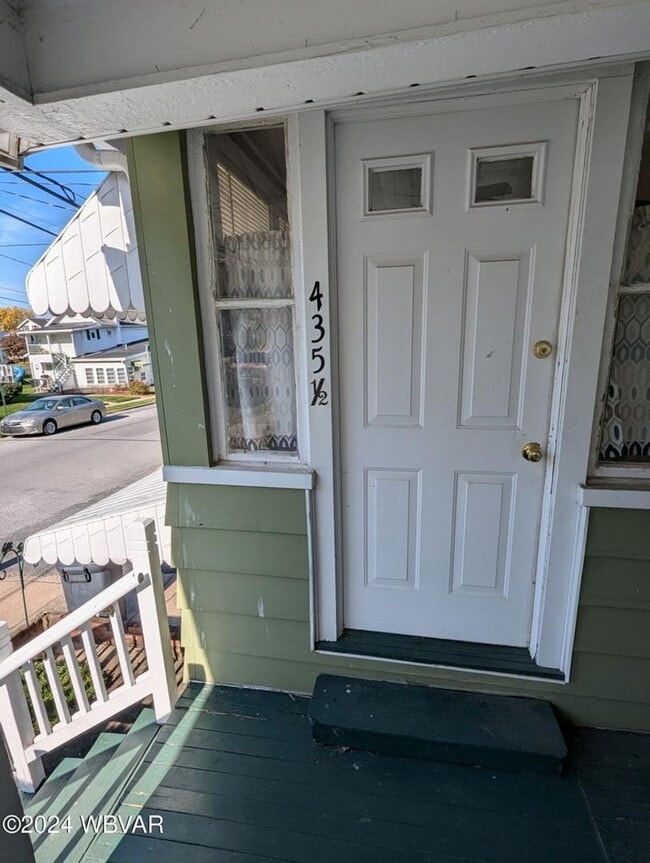 Building Photo - South Side Efficiency