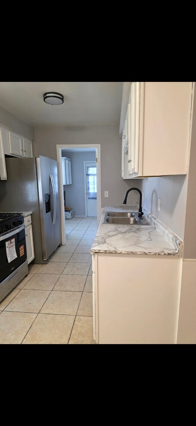 Building Photo - 20766 Ehlert Ave