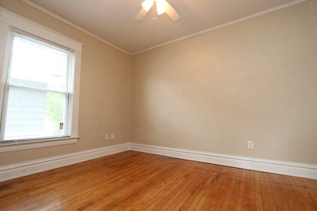 Building Photo - 1430 Sherman St SE