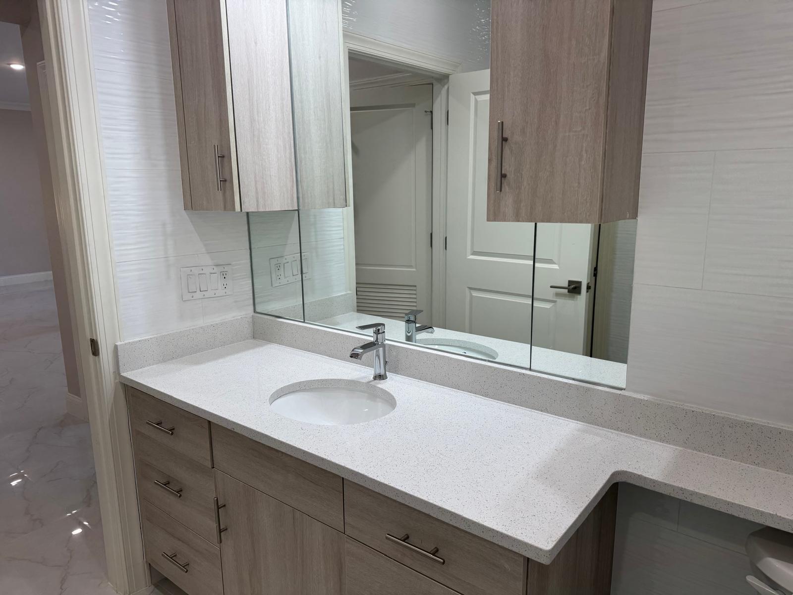 Building Photo - 580 North Ave