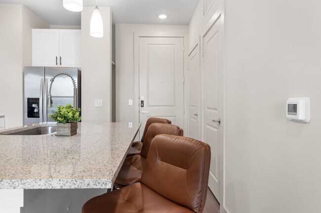 Building Photo - 5820 1/2 Cameron Road-SI FL4-ID1303396P