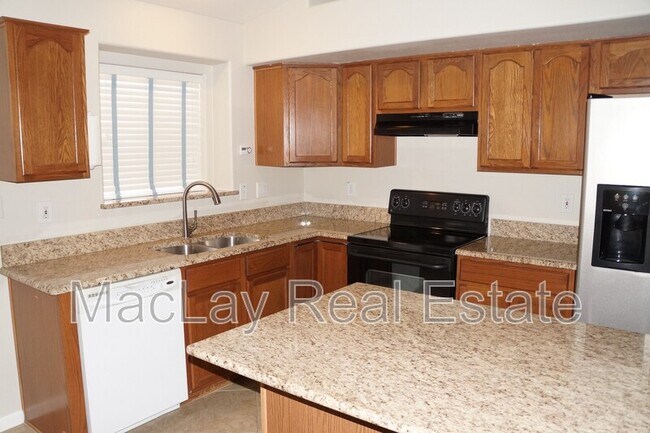 Building Photo - 3418 W Adobe Dam Rd