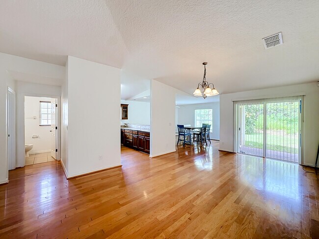 Building Photo - 6416 Las Palmas Way