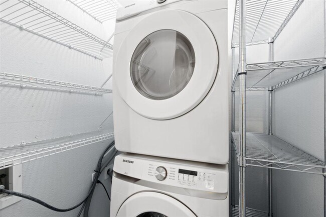 Building Photo - 103 W Croslin St