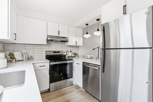 Building Photo - 8443 W Rifleman St