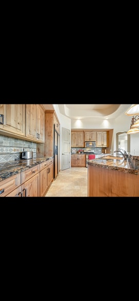 Building Photo - 1747 W Red Cloud Cir