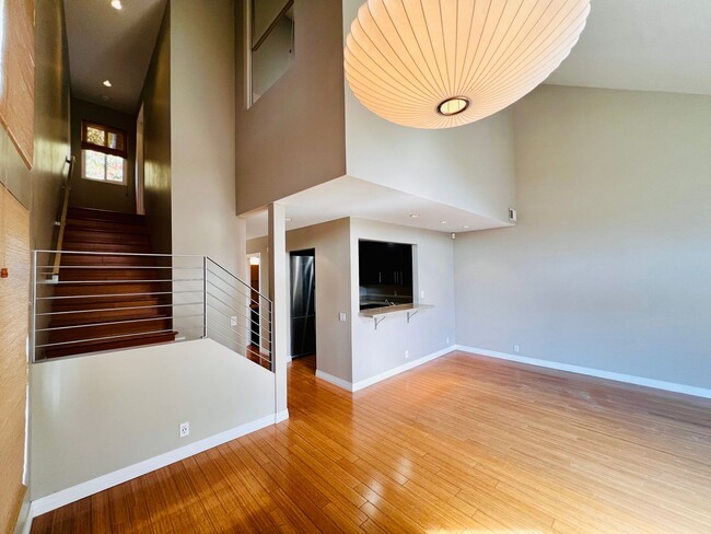 Building Photo - Must see-