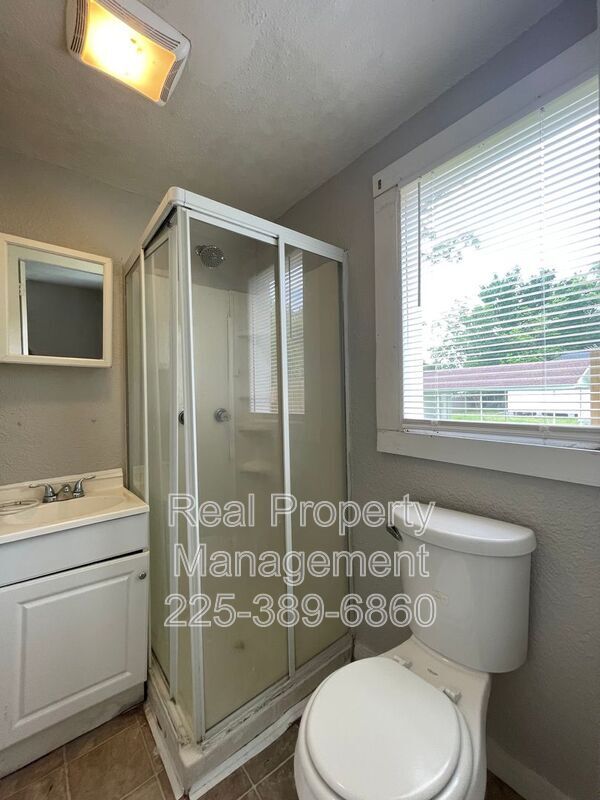 Building Photo - 3026 Balis Dr