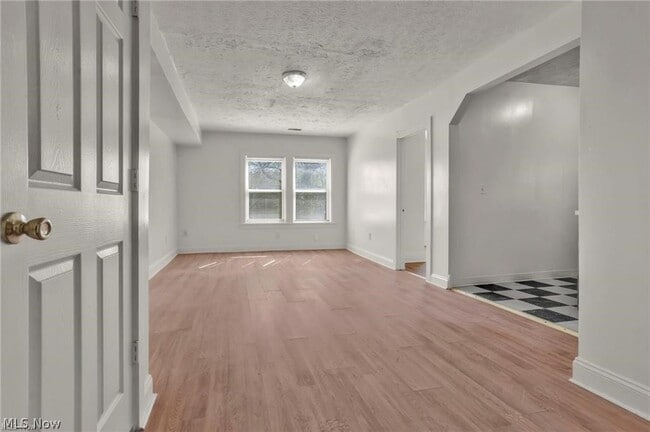 Building Photo - 317 E 156th St