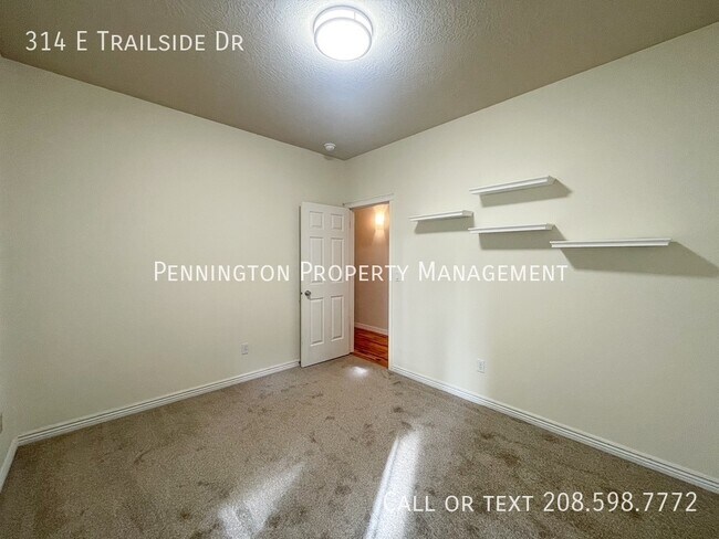 Building Photo - 314 E Trailside Dr