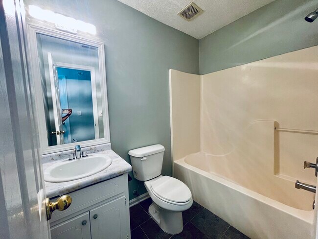 Building Photo - 742 Shoal Cir