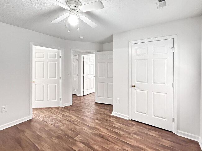 Building Photo - 1637 Cobblestone Ln