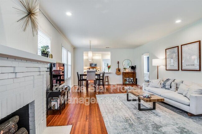 Building Photo - 816 Cristler Ave