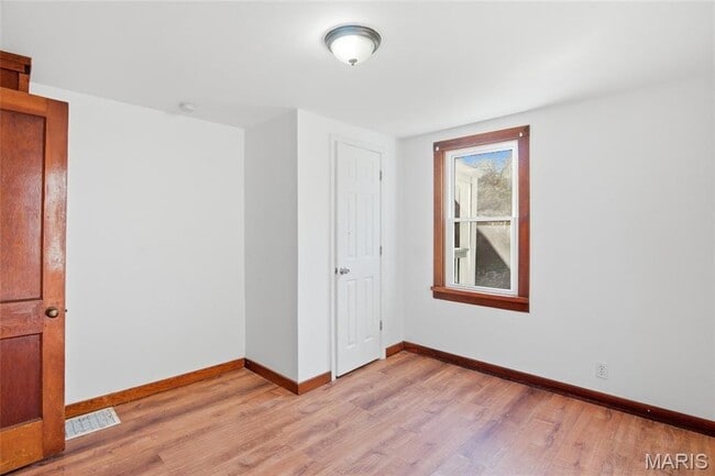 Building Photo - 921 Vine St