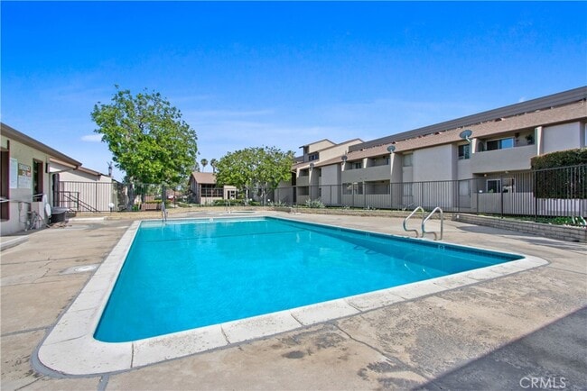Building Photo - 278 N Wilshire Ave