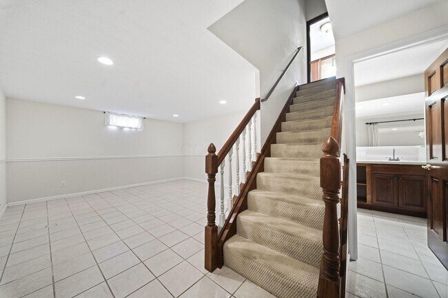Building Photo - 7854 Astra Cir