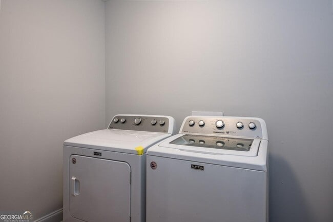 Building Photo - 331 Camilla Cir SW