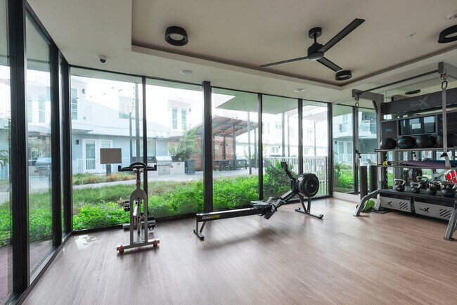 Building Photo - 5820 1/2 Cameron Road-SI FL3-ID1303393P