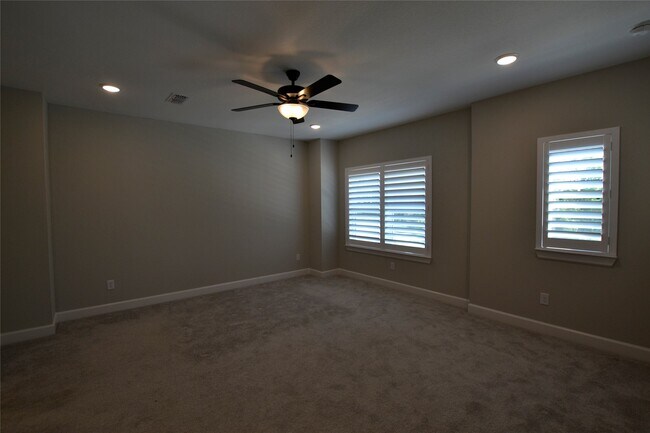 Building Photo - 2151 Creekside Breeze Dr